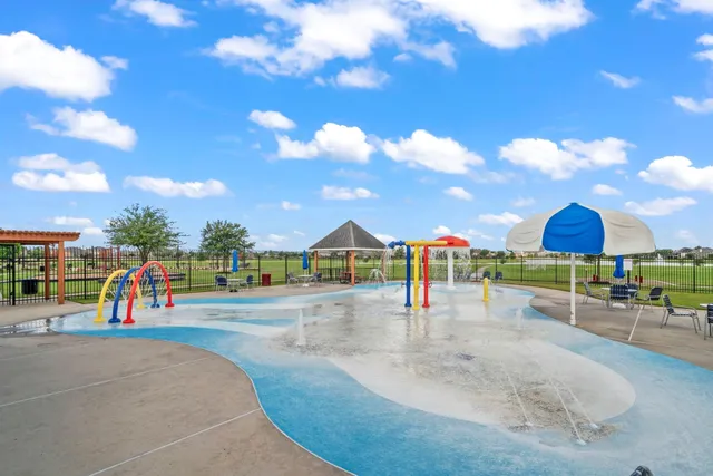a view of a tennis court