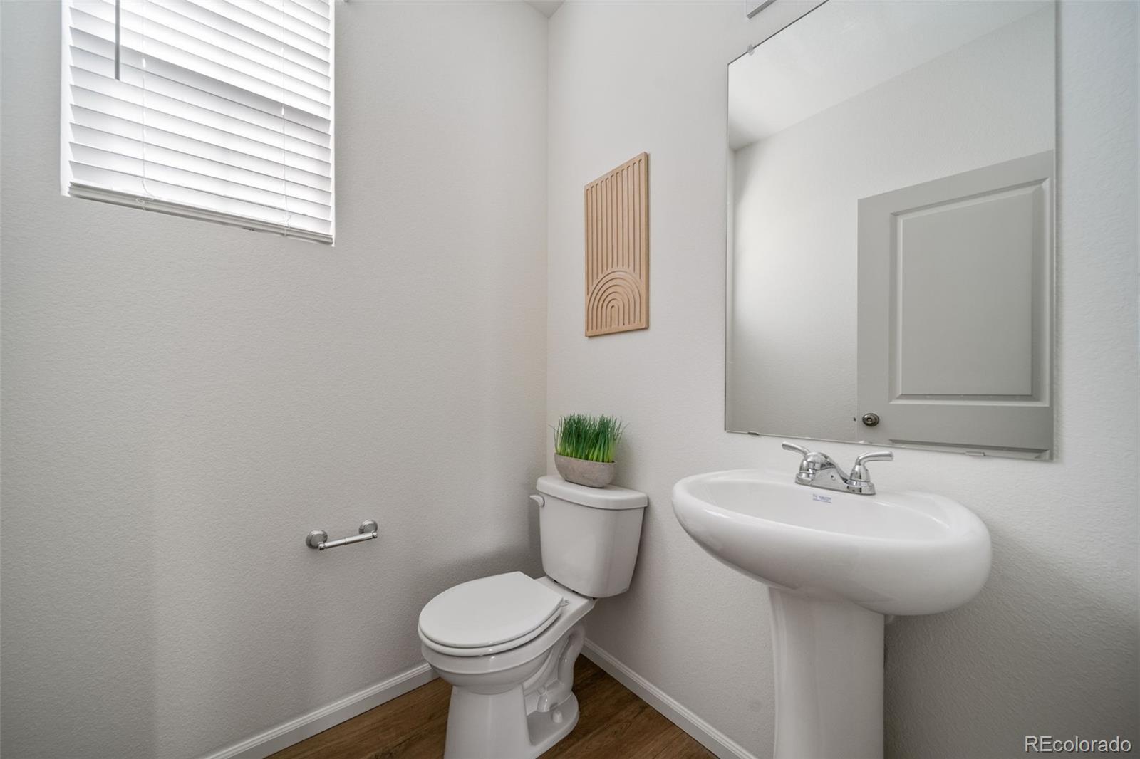 10175 Scranton Way Commerce City, CO 80022 - Photo 15 of 38