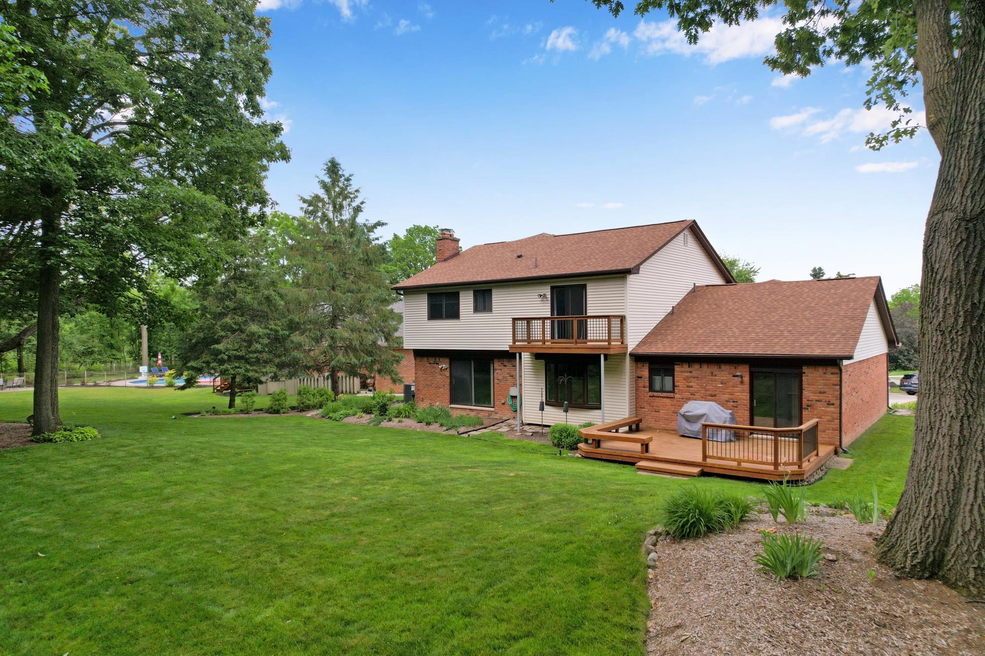 769 Snowmass Drive Rochester, MI 48309 - Photo 33 of 41 50178730-6b948fc4-0d0c-42c6-b16b-20ff0dc1753e.JPG