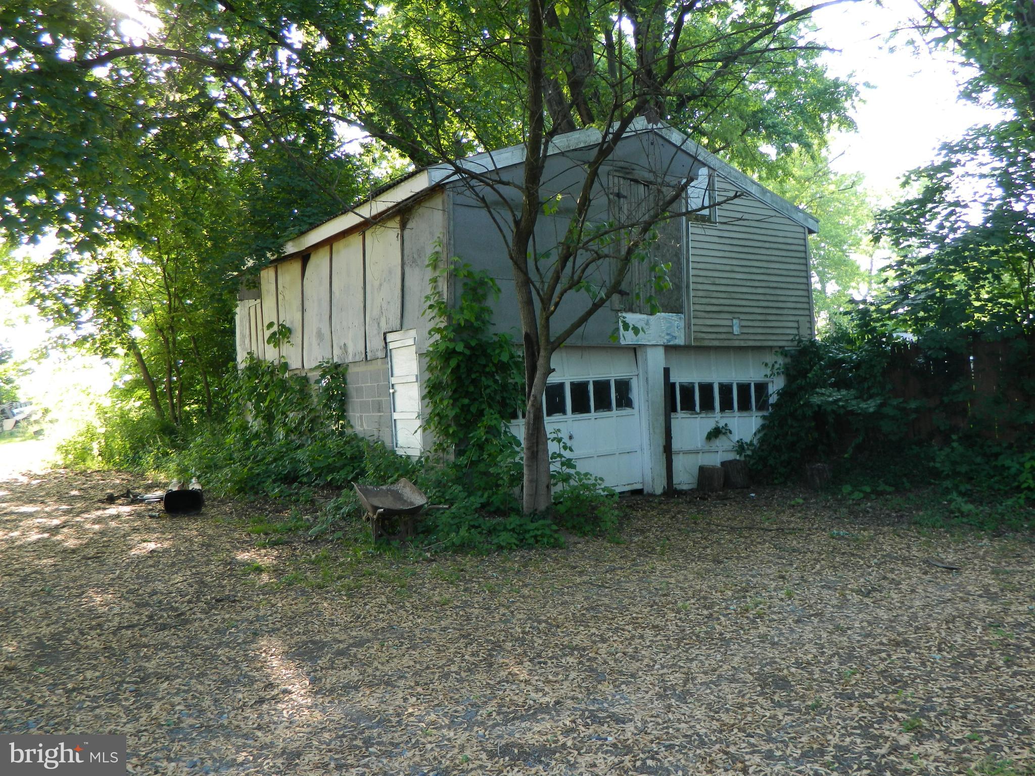 1144 Valley Road Mertztown, PA 19539 - Photo 4 of 28 Gallery Image 4