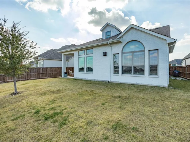 $4,900 | 2325 Offerande Drive, Fort Worth, TX 76008