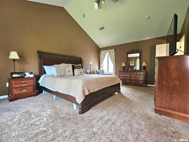 $339,500 | 2006 North Woods Place, Mount Vernon, IL 62864