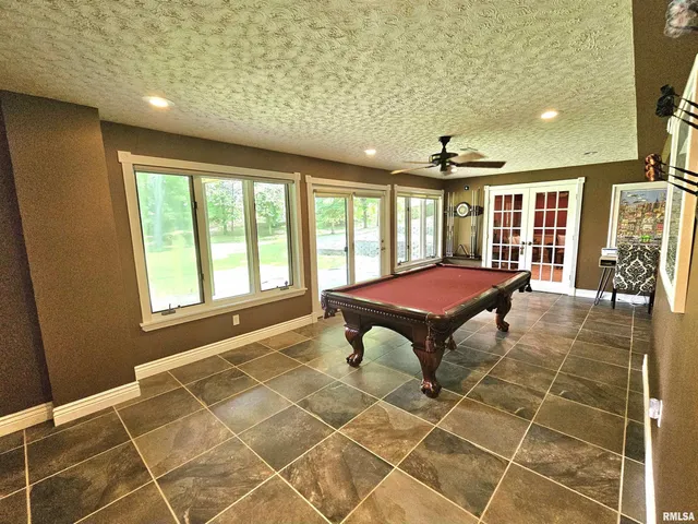 $339,500 | 2006 North Woods Place, Mount Vernon, IL 62864