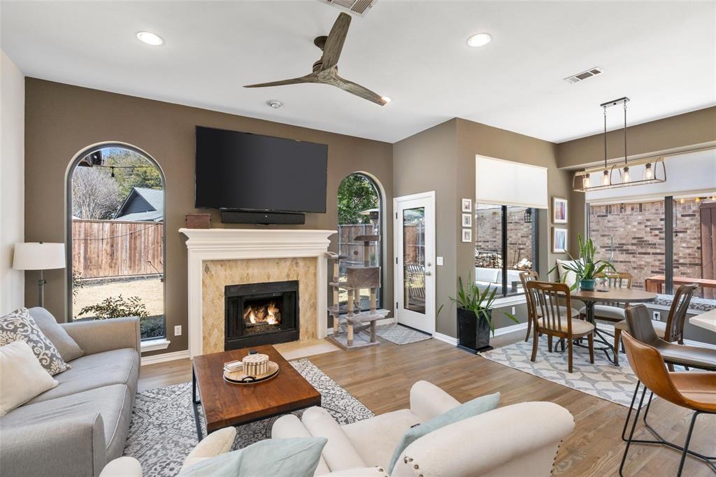 4011 Azure Lane Addison, TX 75001 - Photo 15 of 27