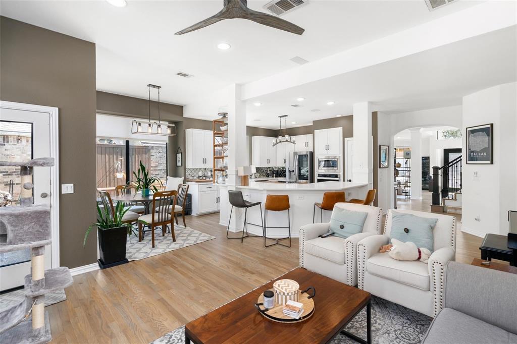 4011 Azure Lane Addison, TX 75001 - Photo 16 of 27