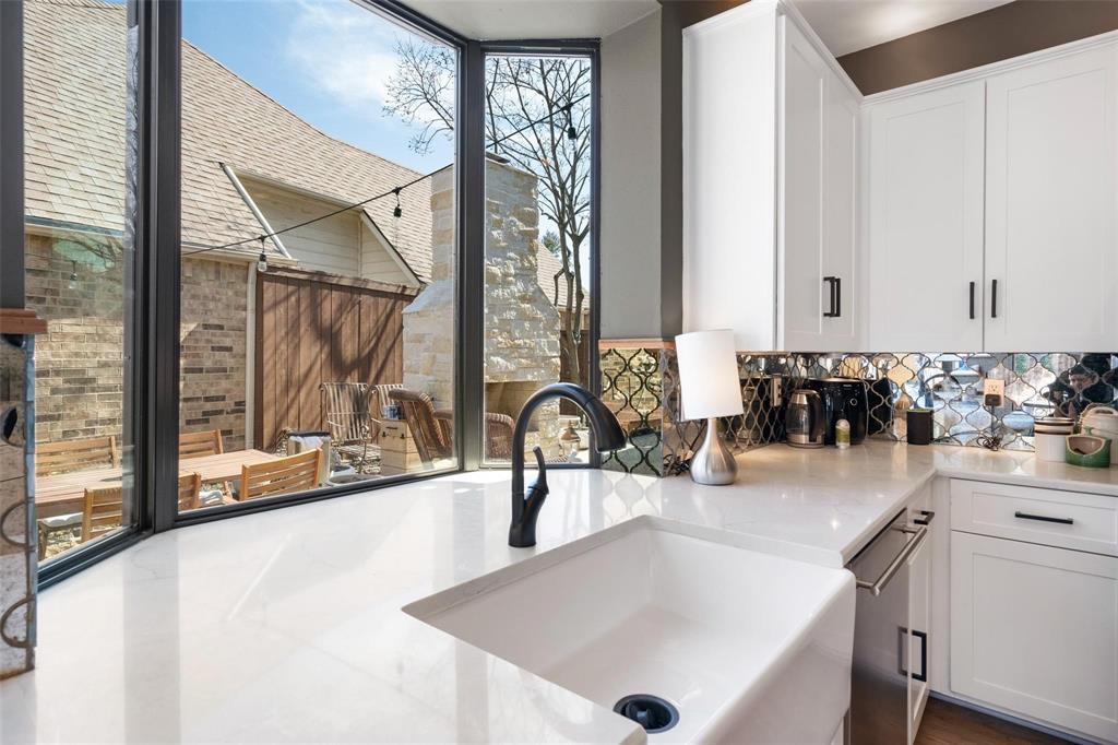 4011 Azure Lane Addison, TX 75001 - Photo 23 of 27