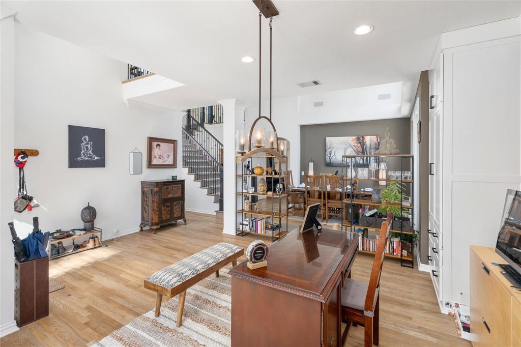 4011 Azure Lane Addison, TX 75001 - Photo 8 of 27