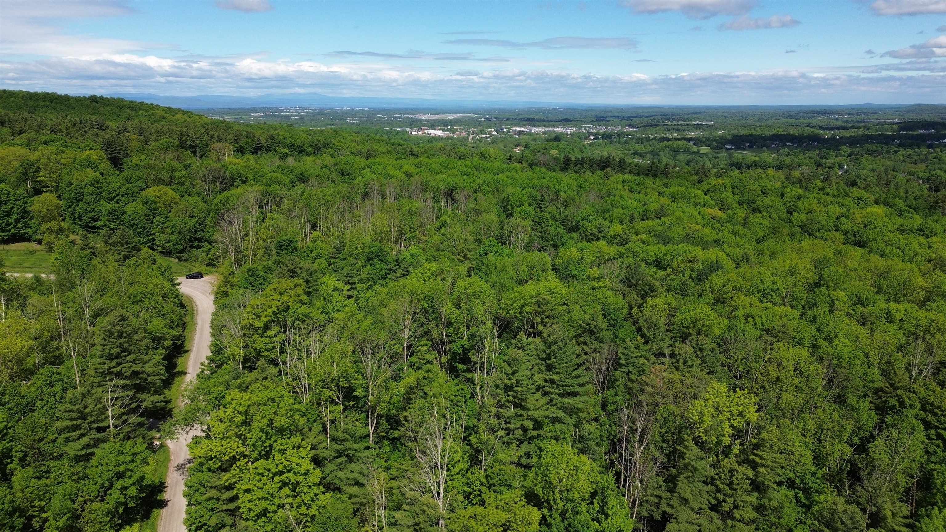 450 Oak Hill Road Williston, VT 05495 - Photo 5 of 16