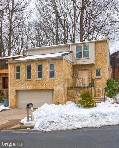 $3,800 | 9926 Great Oaks Way, Fairfax, VA 22030