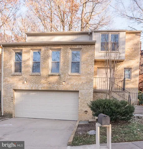 $3,800 | 9926 Great Oaks Way, Fairfax, VA 22030