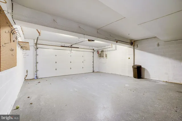 $3,800 | 9926 Great Oaks Way, Fairfax, VA 22030