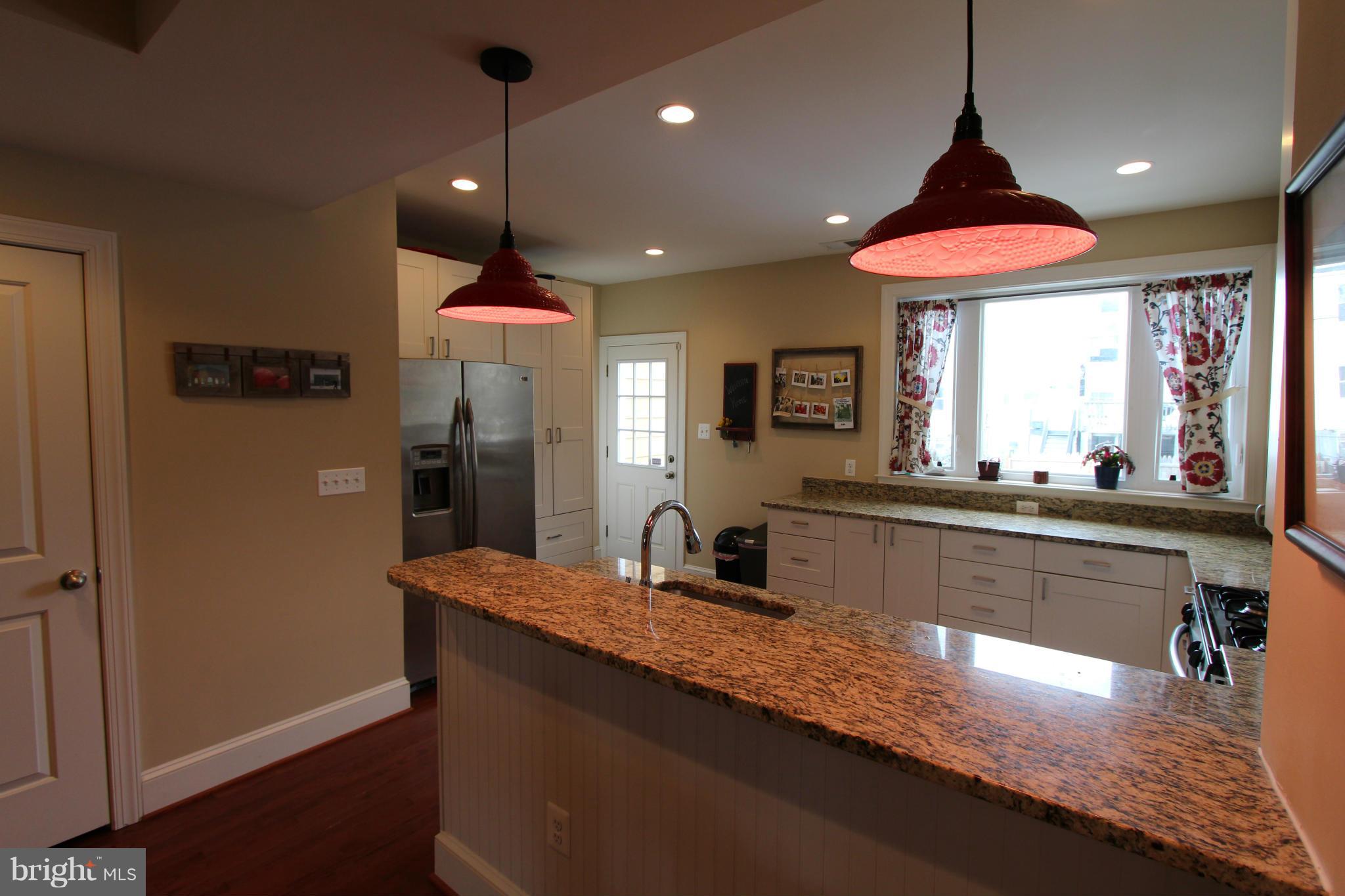 803 Decatur Street Northwest Washington, DC 20011 - Photo 7 of 26 Kitchen Breakfast Bar