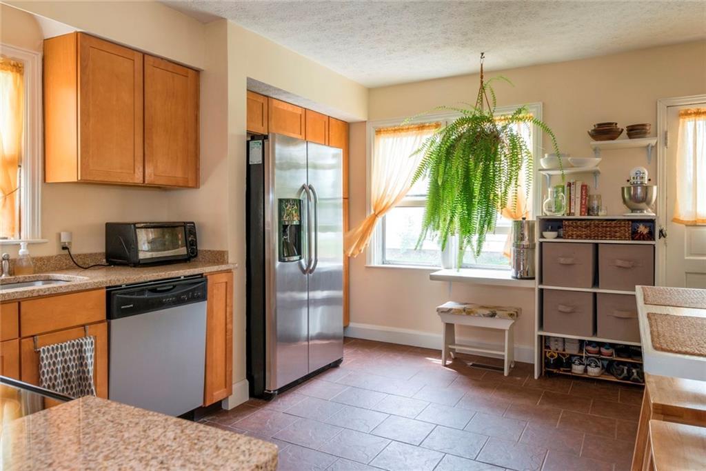 2566 Springfield Xenia Road Springfield, OH 45506 - Photo 8 of 32