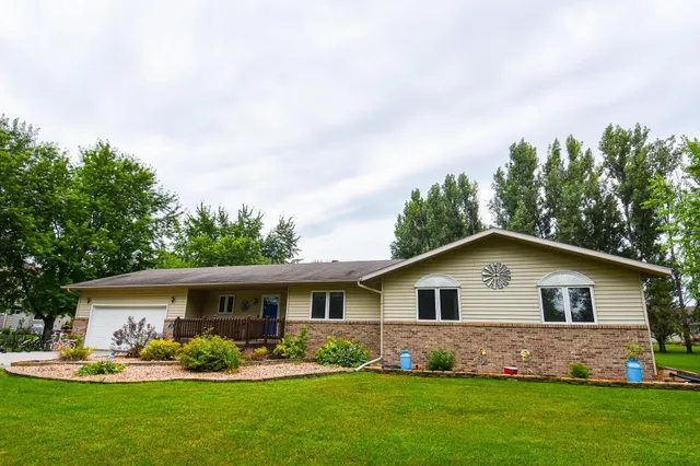 $385,000 | 114 Fern Road, Thief River Falls, MN 56701