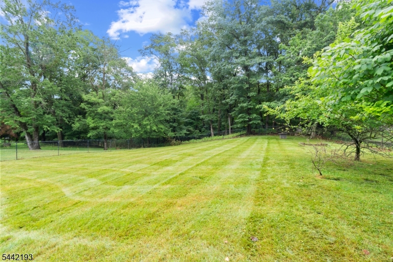 475 Rifle Camp Road Woodland Park, NJ 07424 - Photo 33 of 37