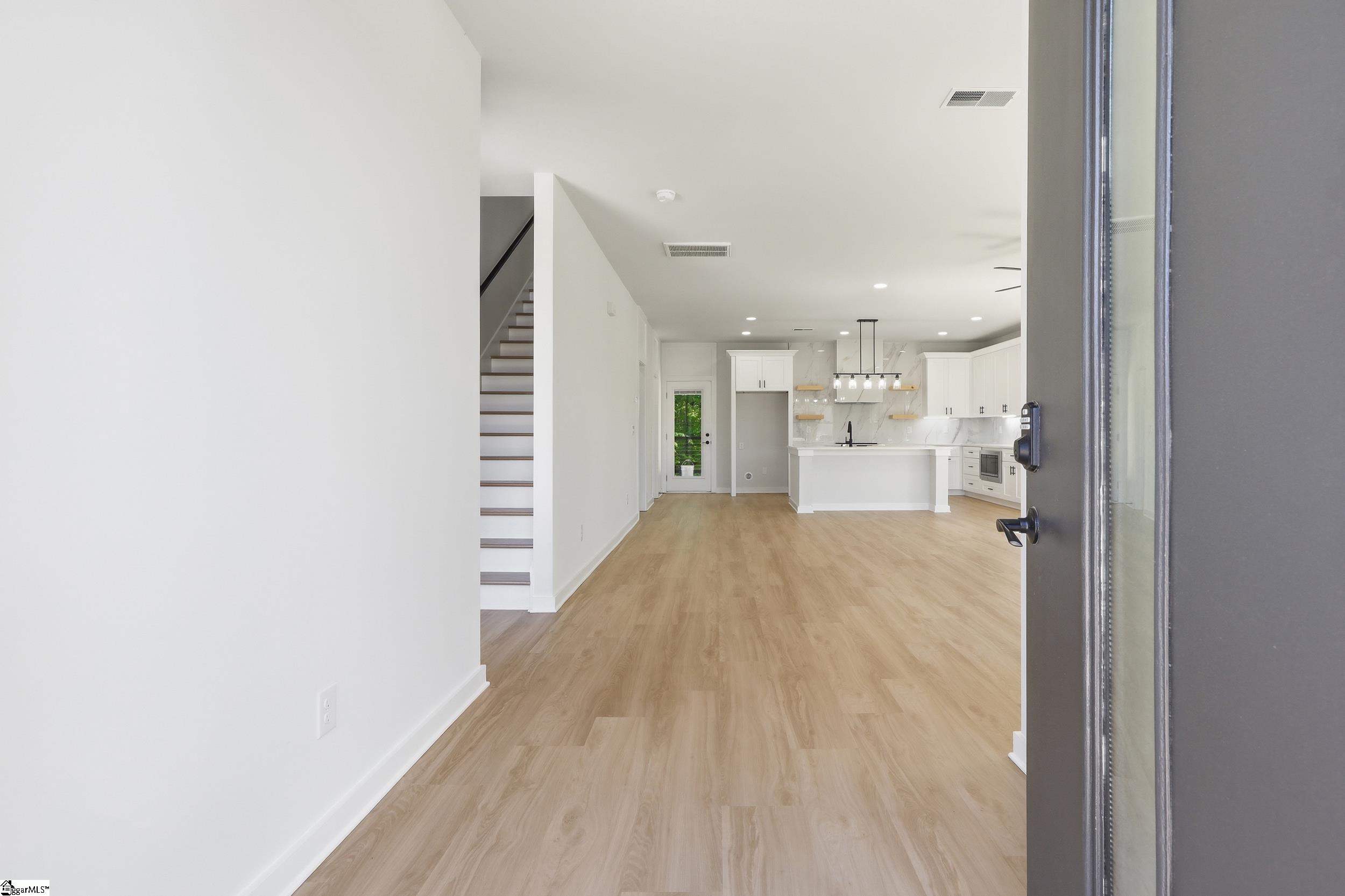 124 Lyman Avenue Duncan, SC 29334 - Photo 5 of 33