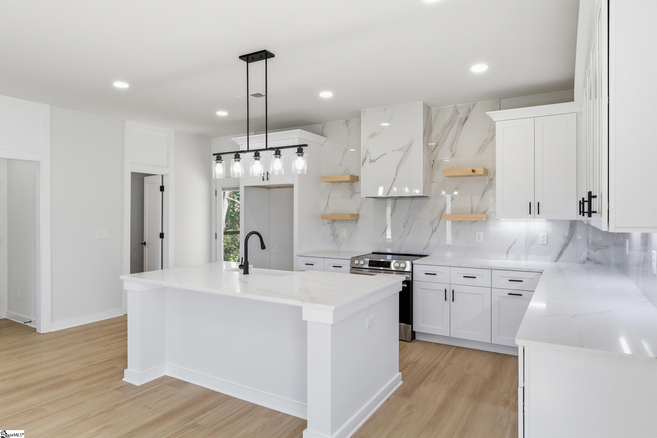 124 Lyman Avenue Duncan, SC 29334 - Photo 9 of 33