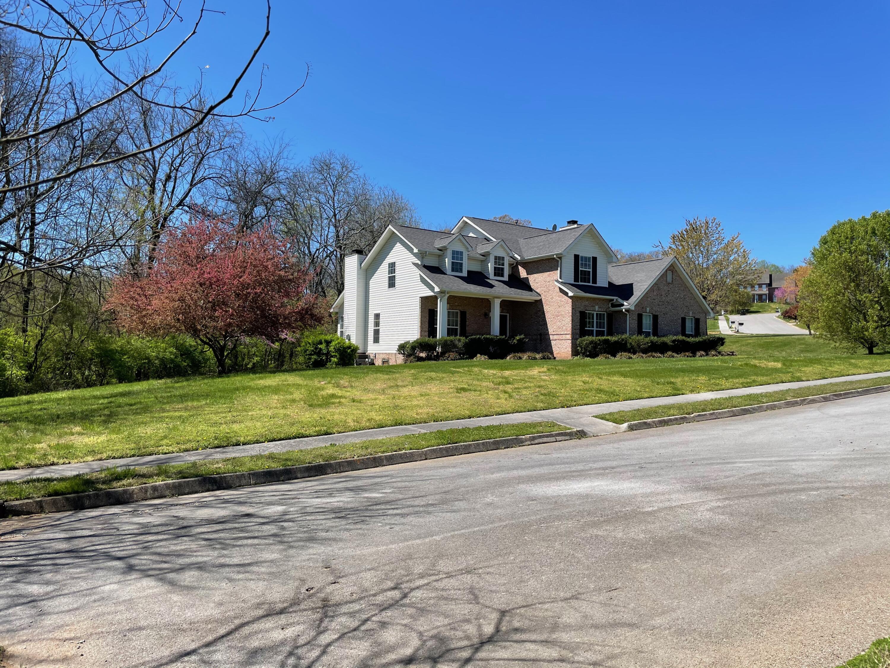 605 Windlass Road Knoxville, TN 37934 - Photo 3 of 40 Side