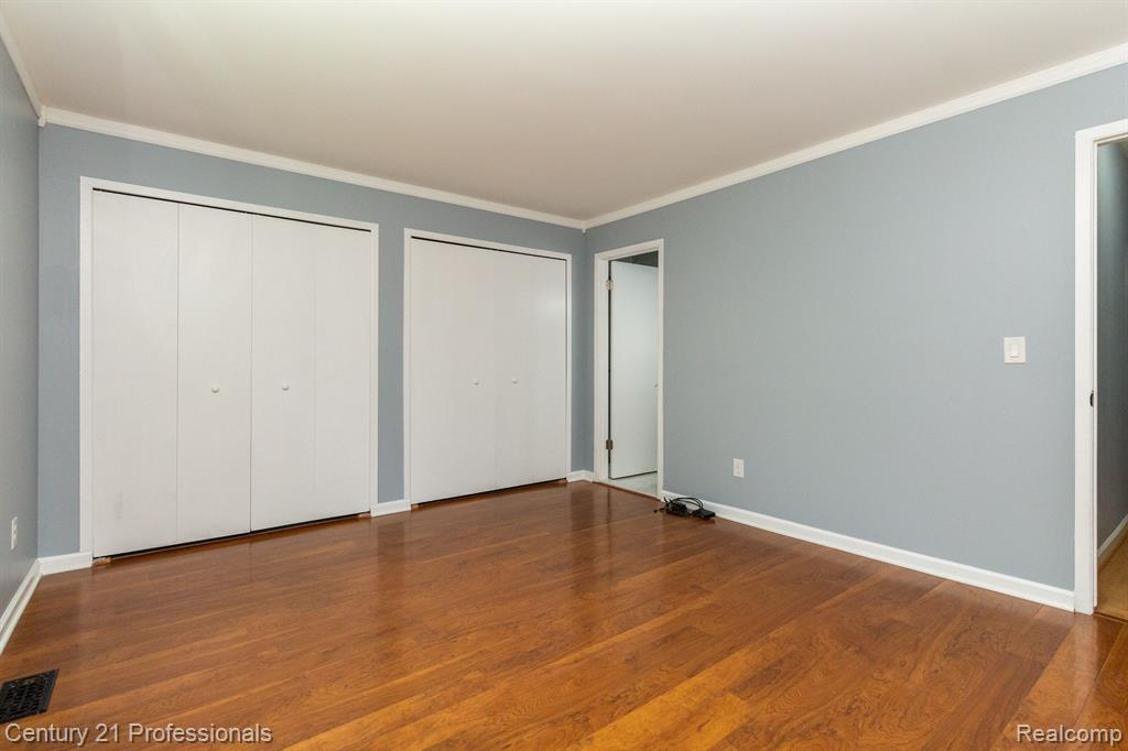 2226 Warrington Road Rochester Hills, MI 48307 - Photo 21 of 39