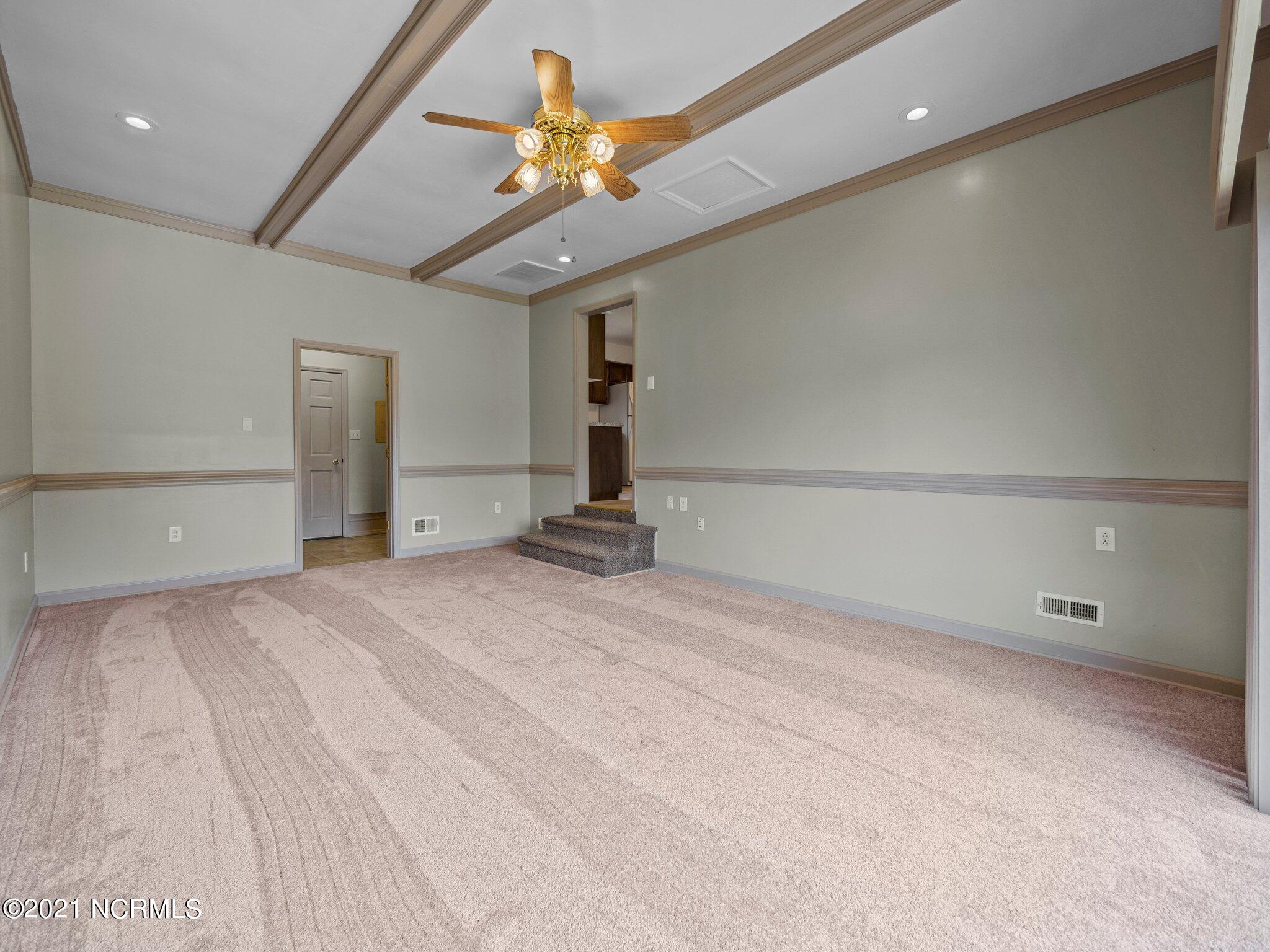 622 Winchester Road Jacksonville, NC 28546 - Photo 13 of 35 31-web-or-mls-P9080308