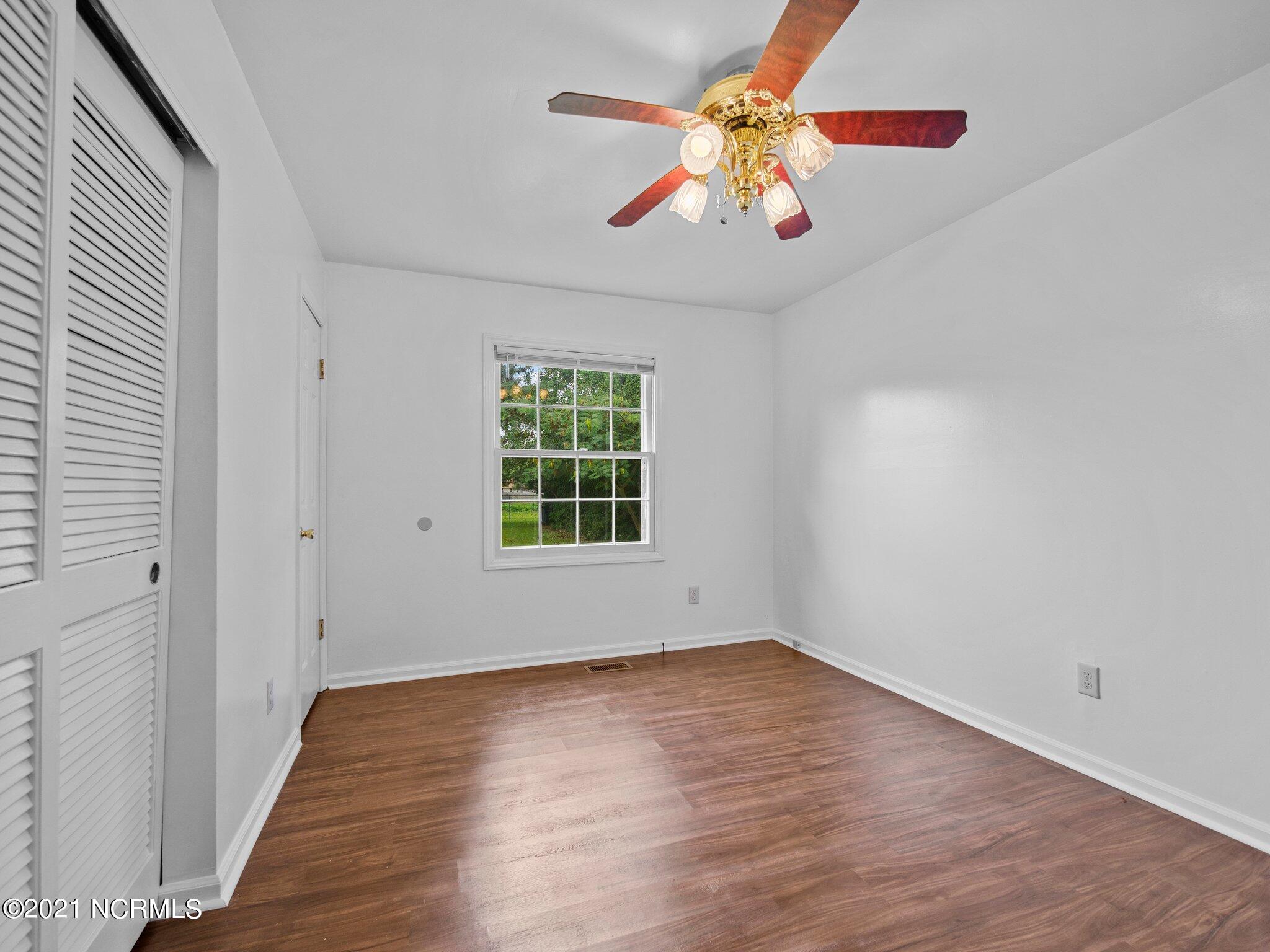 622 Winchester Road Jacksonville, NC 28546 - Photo 22 of 35 41-web-or-mls-P9080358