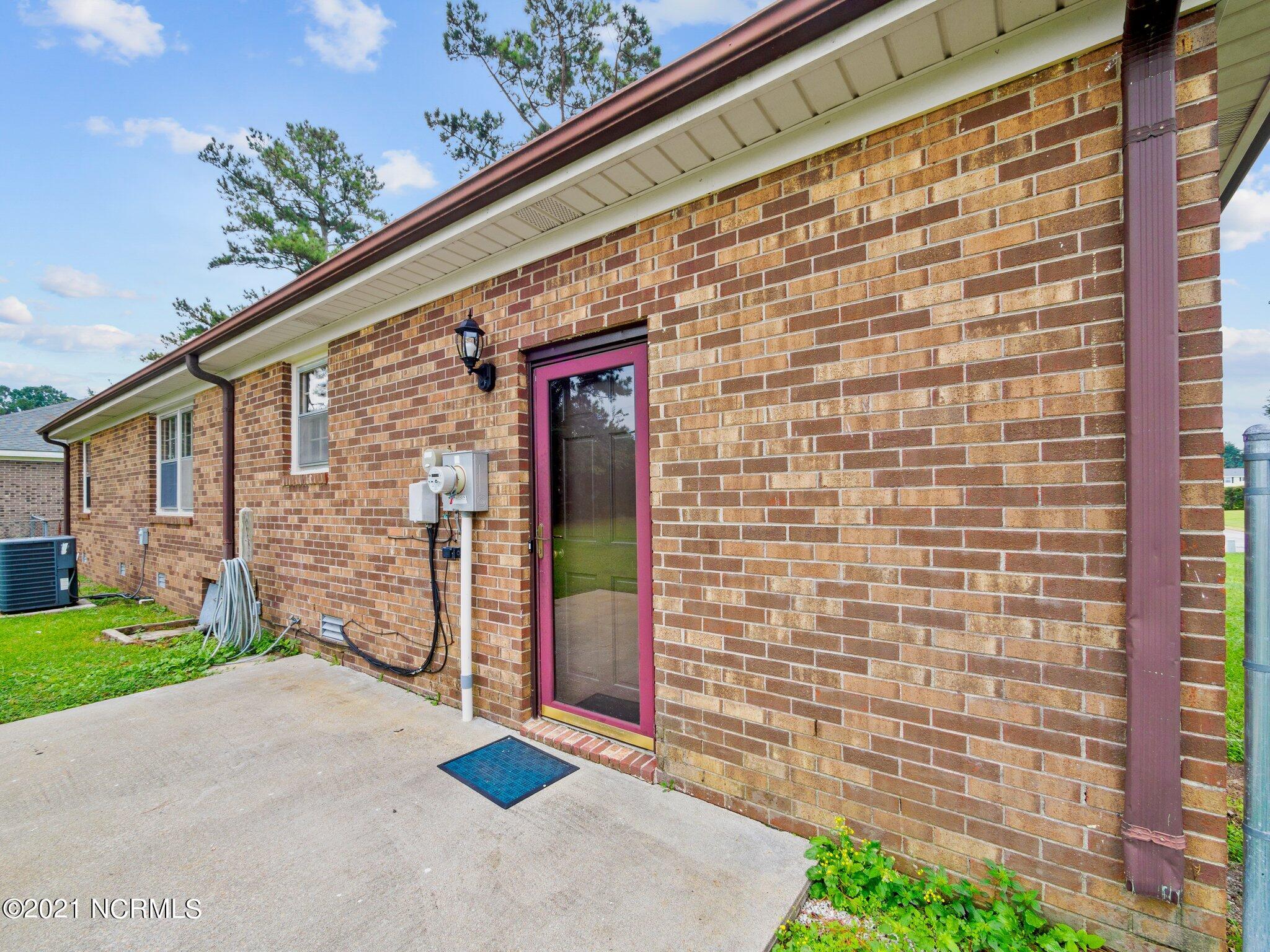 622 Winchester Road Jacksonville, NC 28546 - Photo 28 of 35 6-web-or-mls-06