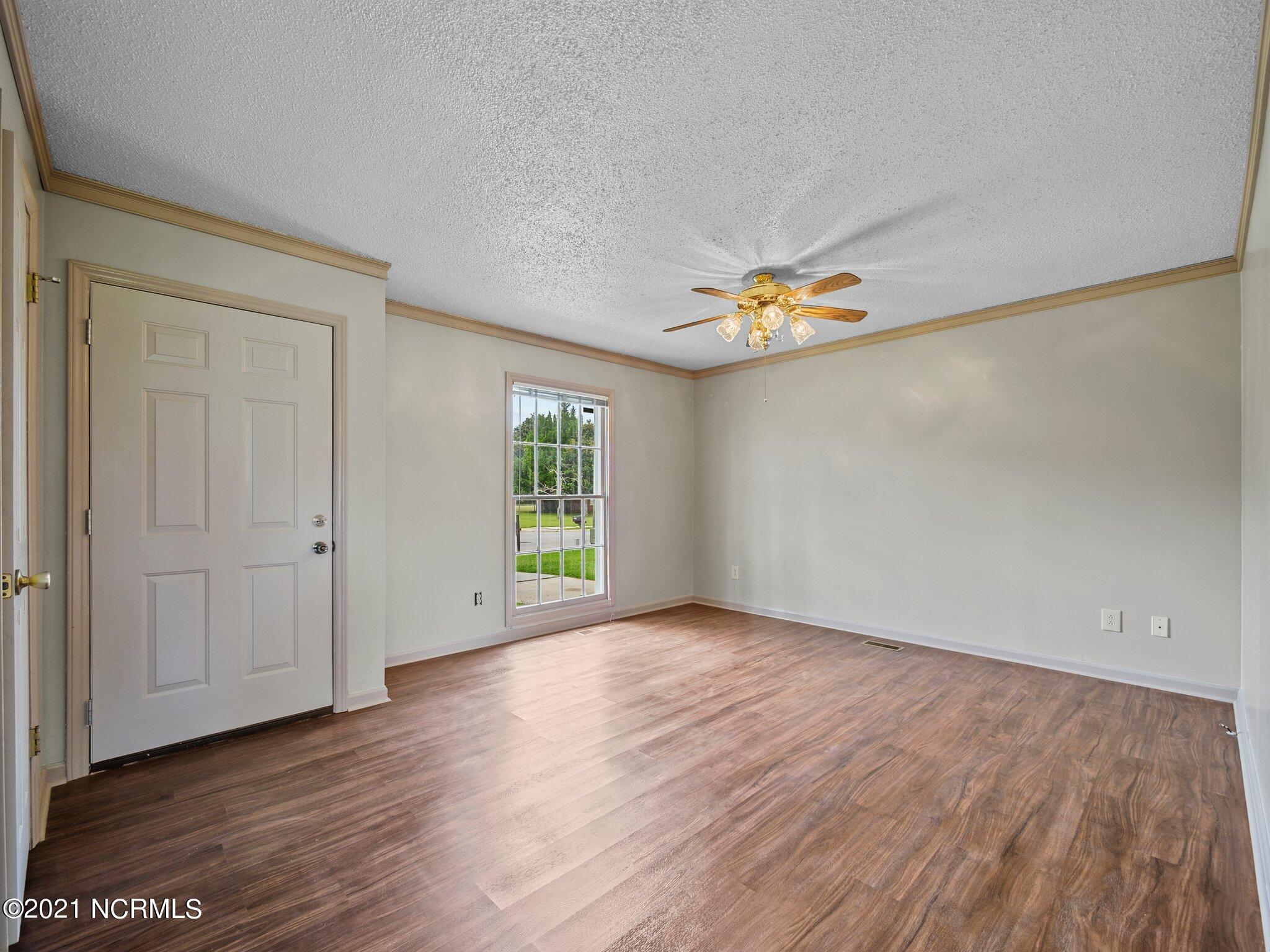 21-web-or-mls-P9080258