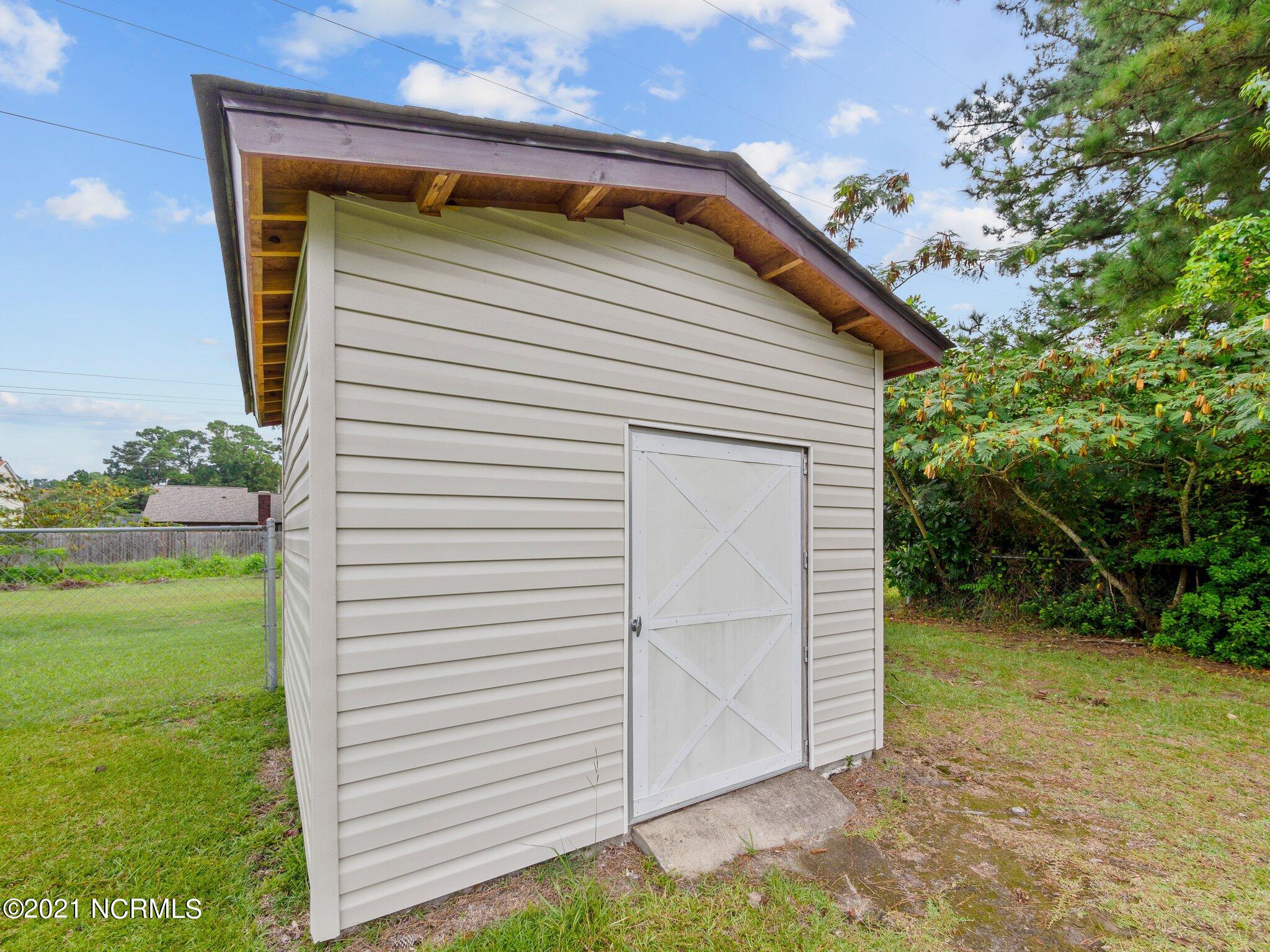622 Winchester Road Jacksonville, NC 28546 - Photo 31 of 35 9-web-or-mls-09