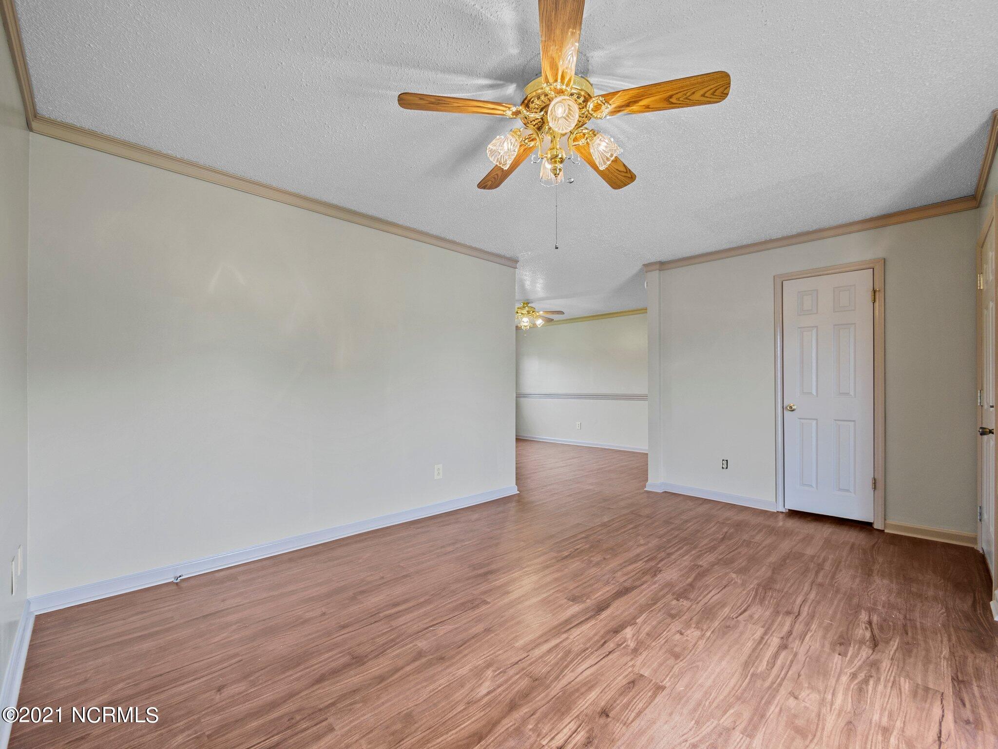 23-web-or-mls-P9080268