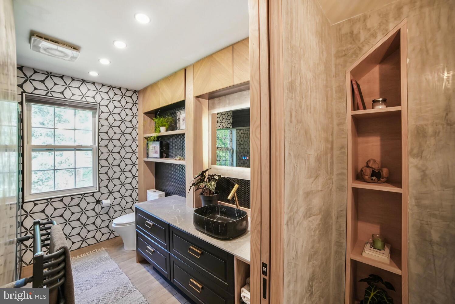 2217 Washington Avenue, Unit 202 Silver Spring, MD 20910 - Photo 14 of 20 Gallery Image 14