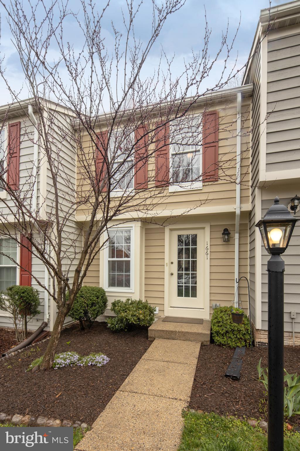 1661 Fieldthorn Drive Reston, VA 20194 - Photo 1 of 34 Gallery Image 1