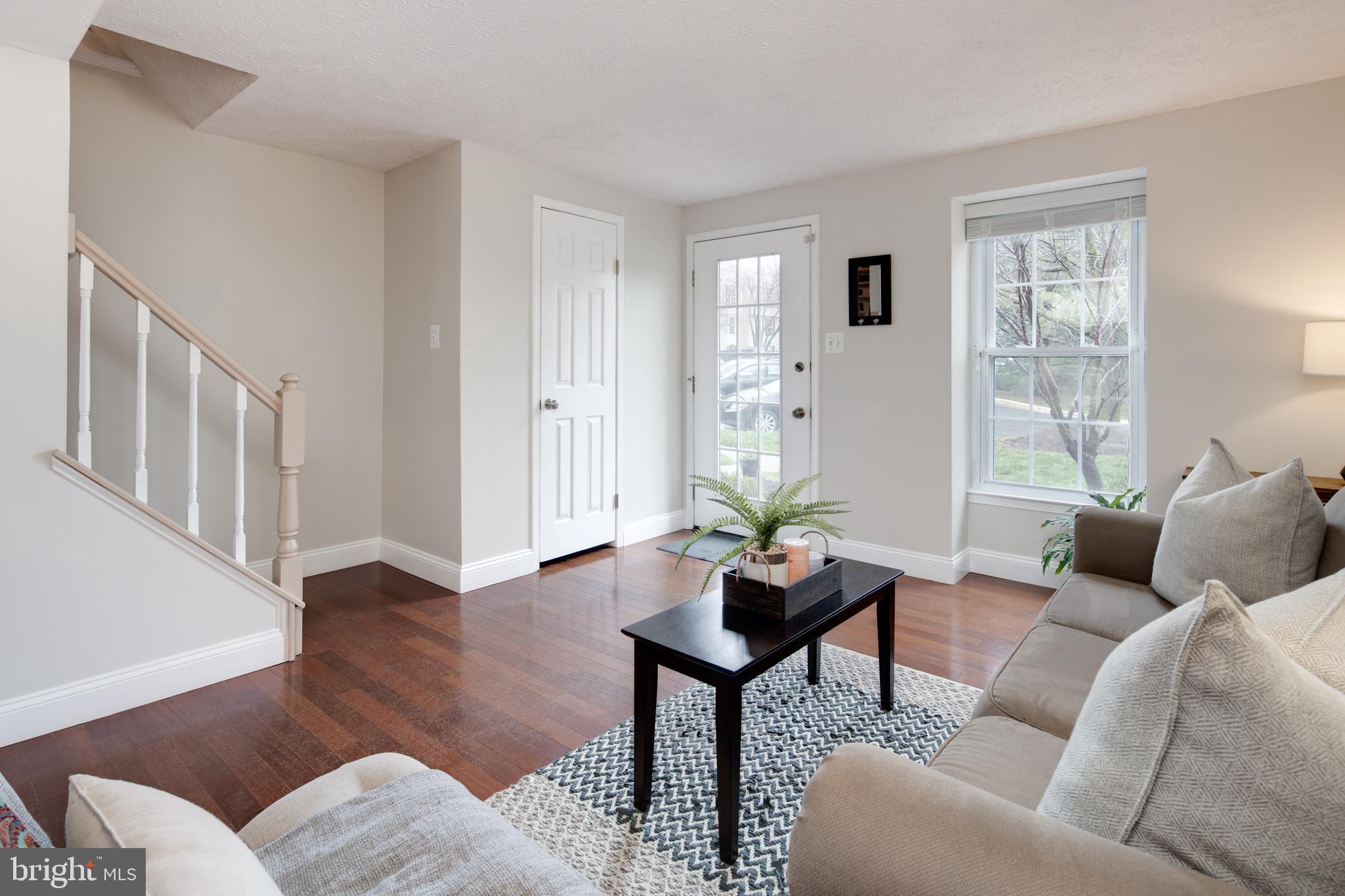 1661 Fieldthorn Drive Reston, VA 20194 - Photo 2 of 34 Gallery Image 2