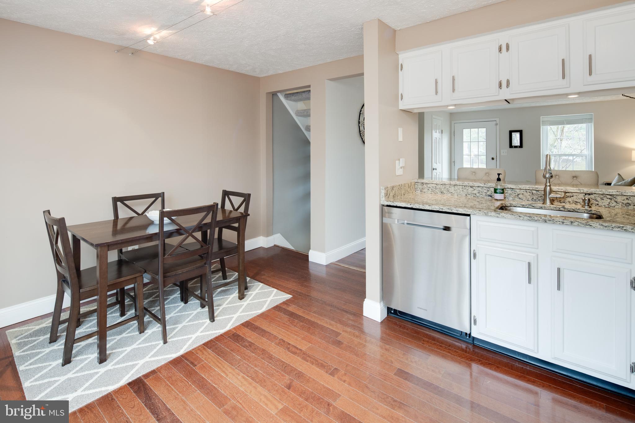 1661 Fieldthorn Drive Reston, VA 20194 - Photo 12 of 34 Gallery Image 12
