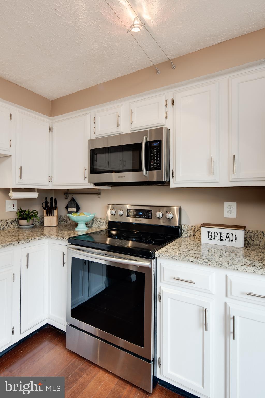 1661 Fieldthorn Drive Reston, VA 20194 - Photo 15 of 34 Gallery Image 15