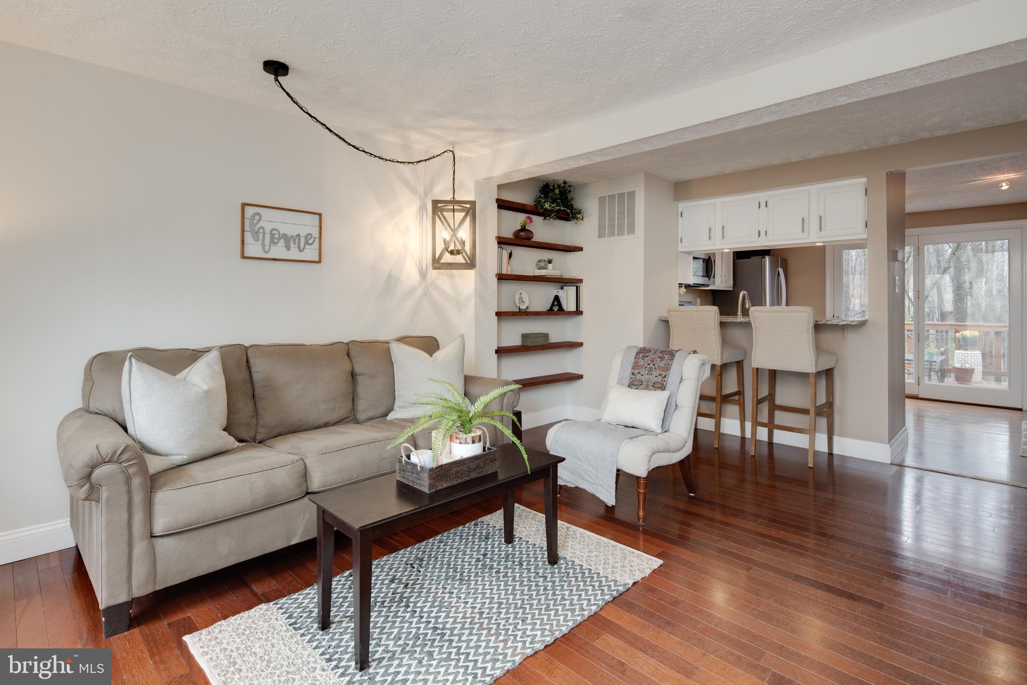 1661 Fieldthorn Drive Reston, VA 20194 - Photo 3 of 34 Gallery Image 3