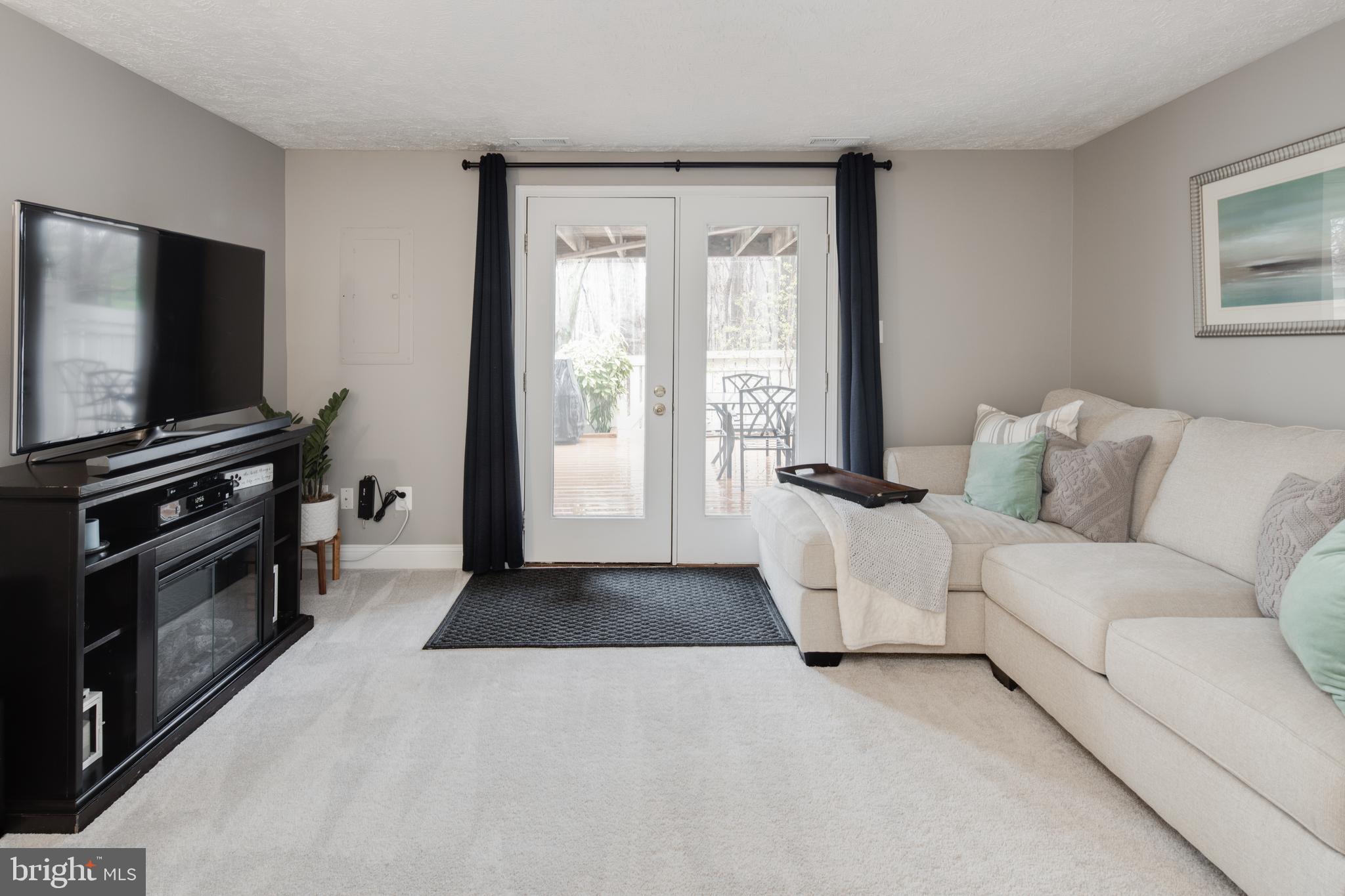 1661 Fieldthorn Drive Reston, VA 20194 - Photo 26 of 34 Gallery Image 26
