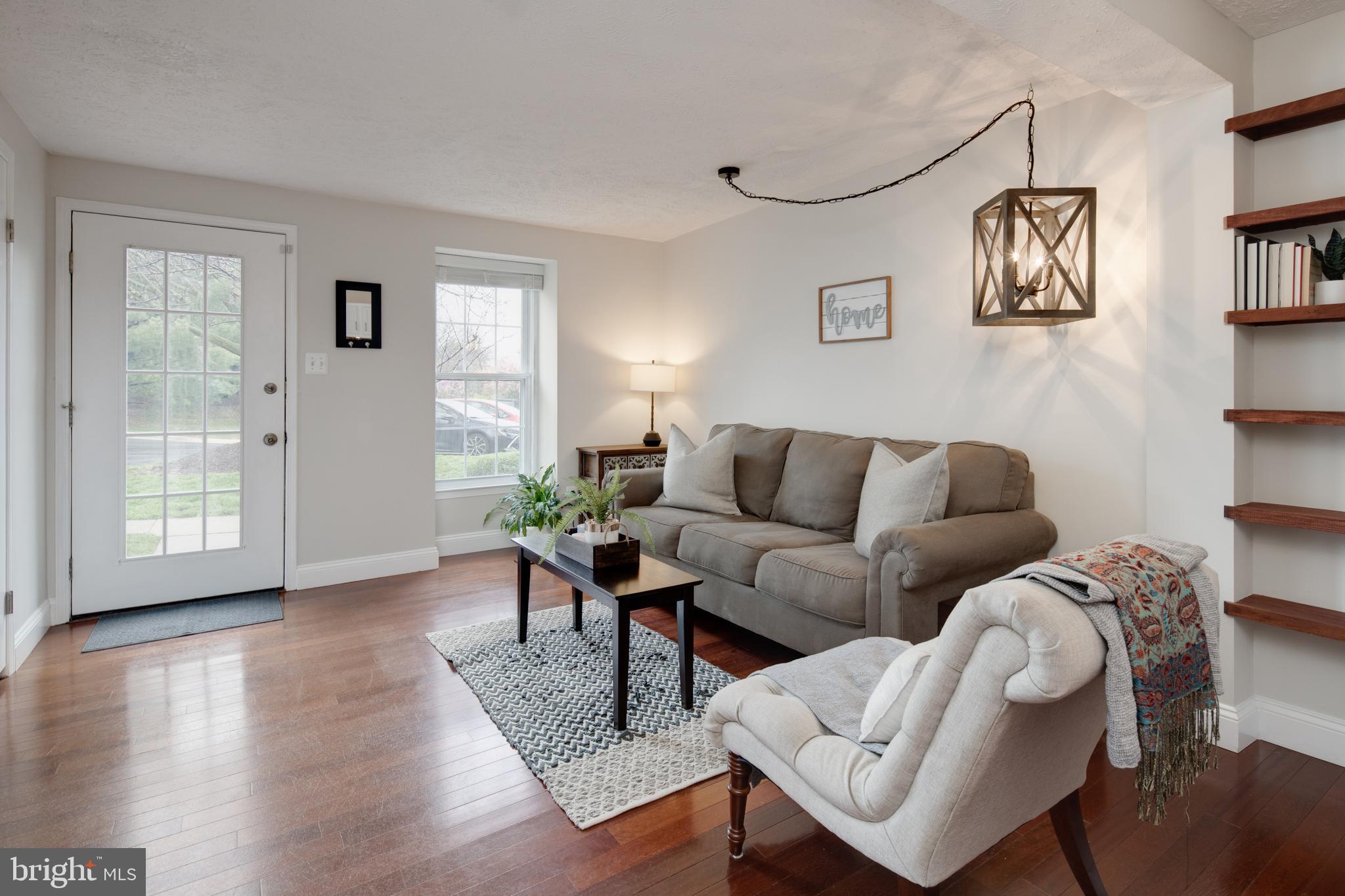1661 Fieldthorn Drive Reston, VA 20194 - Photo 5 of 34 Gallery Image 5