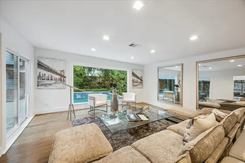 $1,935,000 | 2420 Locke Lane, Houston, TX 77019