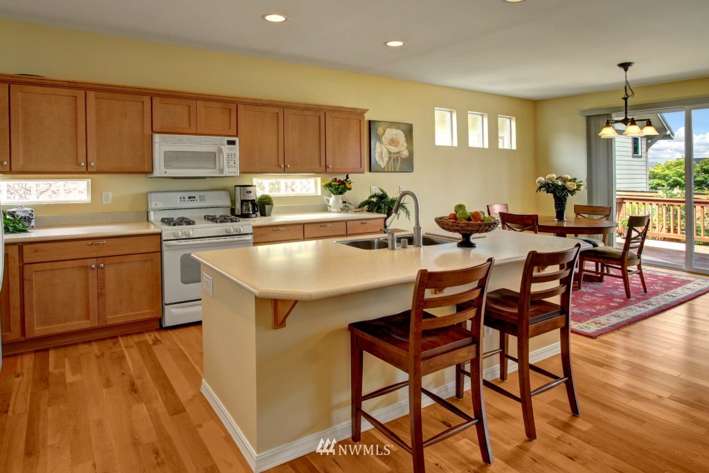 23930 Northeast Adair Road Redmond, WA 98053 - Photo 6 of 17