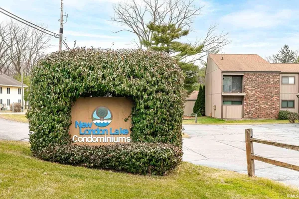 $399,900 | 1923 Coventry Trail, Unit 5, South Bend, IN 46637