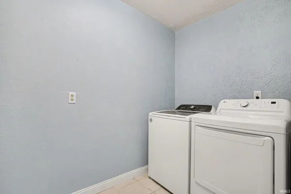 $399,900 | 1923 Coventry Trail, Unit 5, South Bend, IN 46637