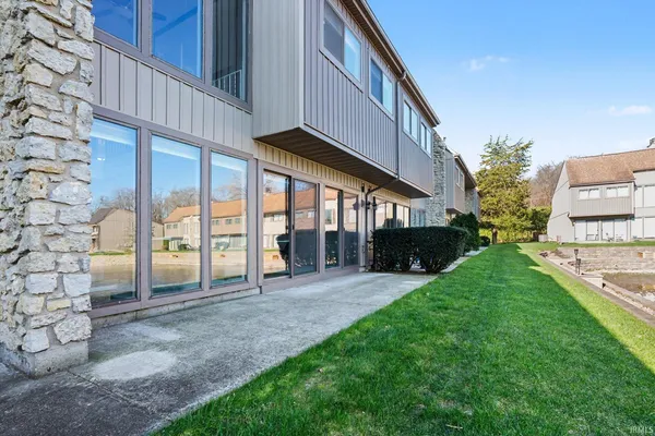 $399,900 | 1923 Coventry Trail, Unit 5, South Bend, IN 46637