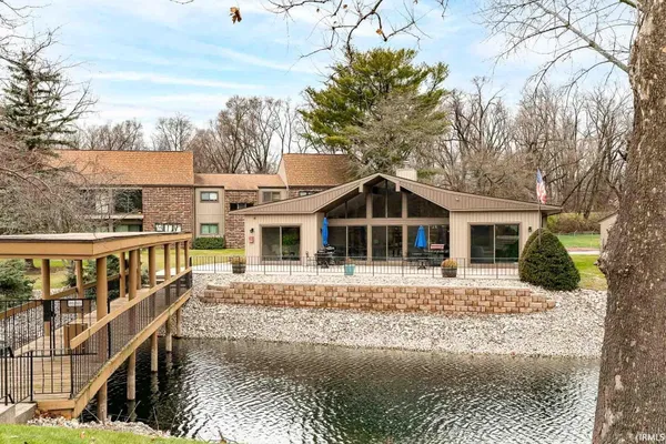 $399,900 | 1923 Coventry Trail, Unit 5, South Bend, IN 46637