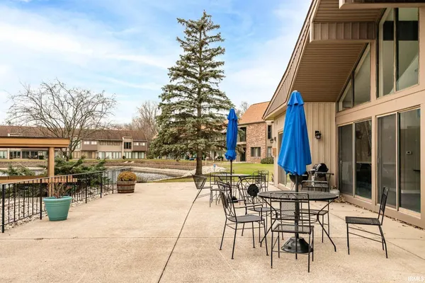 $399,900 | 1923 Coventry Trail, Unit 5, South Bend, IN 46637