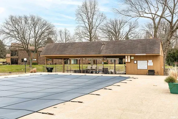 $399,900 | 1923 Coventry Trail, Unit 5, South Bend, IN 46637