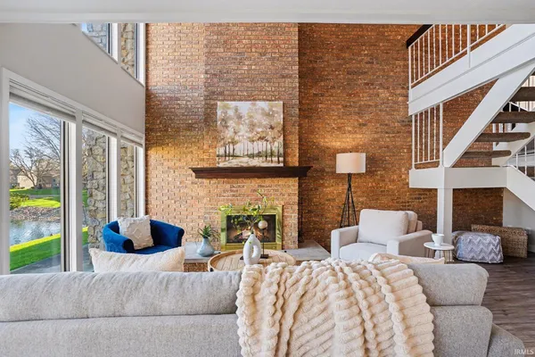 $399,900 | 1923 Coventry Trail, Unit 5, South Bend, IN 46637