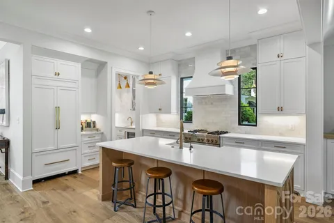 $2,225,000 | 2714 Selwyn Avenue, Charlotte, NC 28209