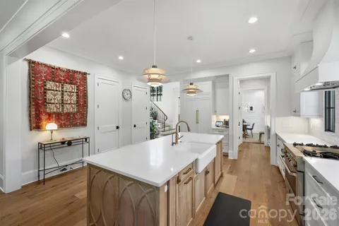$2,225,000 | 2714 Selwyn Avenue, Charlotte, NC 28209