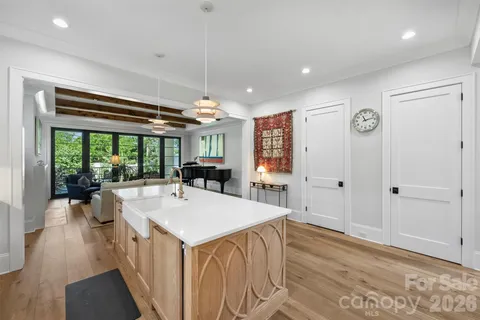 $2,225,000 | 2714 Selwyn Avenue, Charlotte, NC 28209