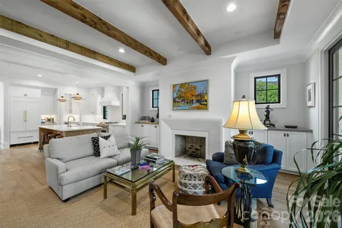 $2,225,000 | 2714 Selwyn Avenue, Charlotte, NC 28209